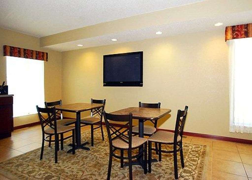 Econo Lodge Inn & Suites Kearney Restaurante foto