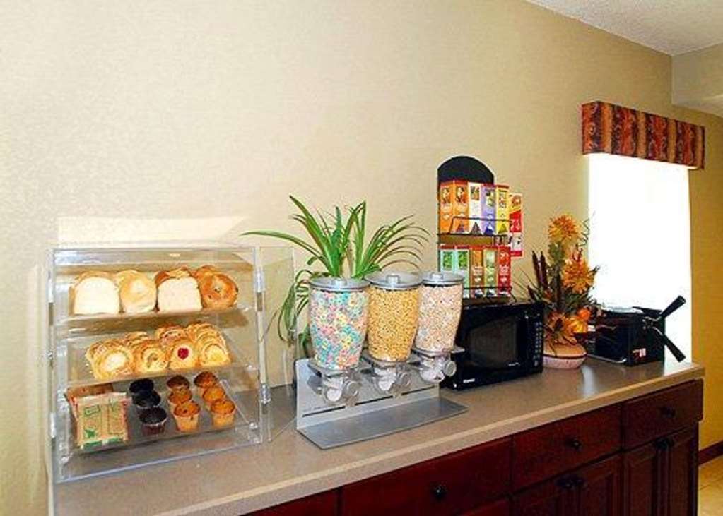 Econo Lodge Inn & Suites Kearney Restaurante foto
